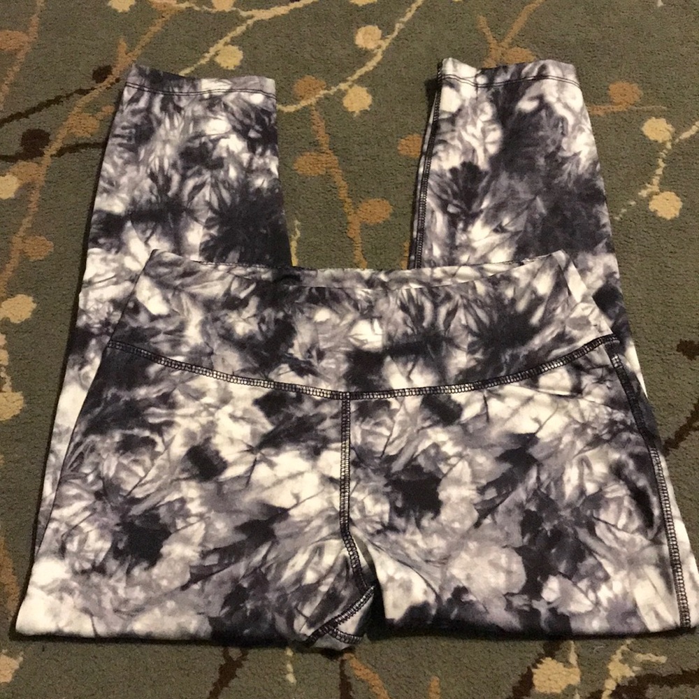 Madden girl acid dye leggings